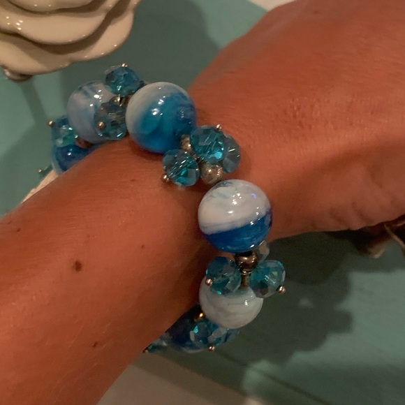 🏷️ NWT Kim Rogers Blue Stretch Bead Bracelet - Picture 5 of 6